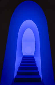 11 10 Hildebrand Peter Blue Chapel
